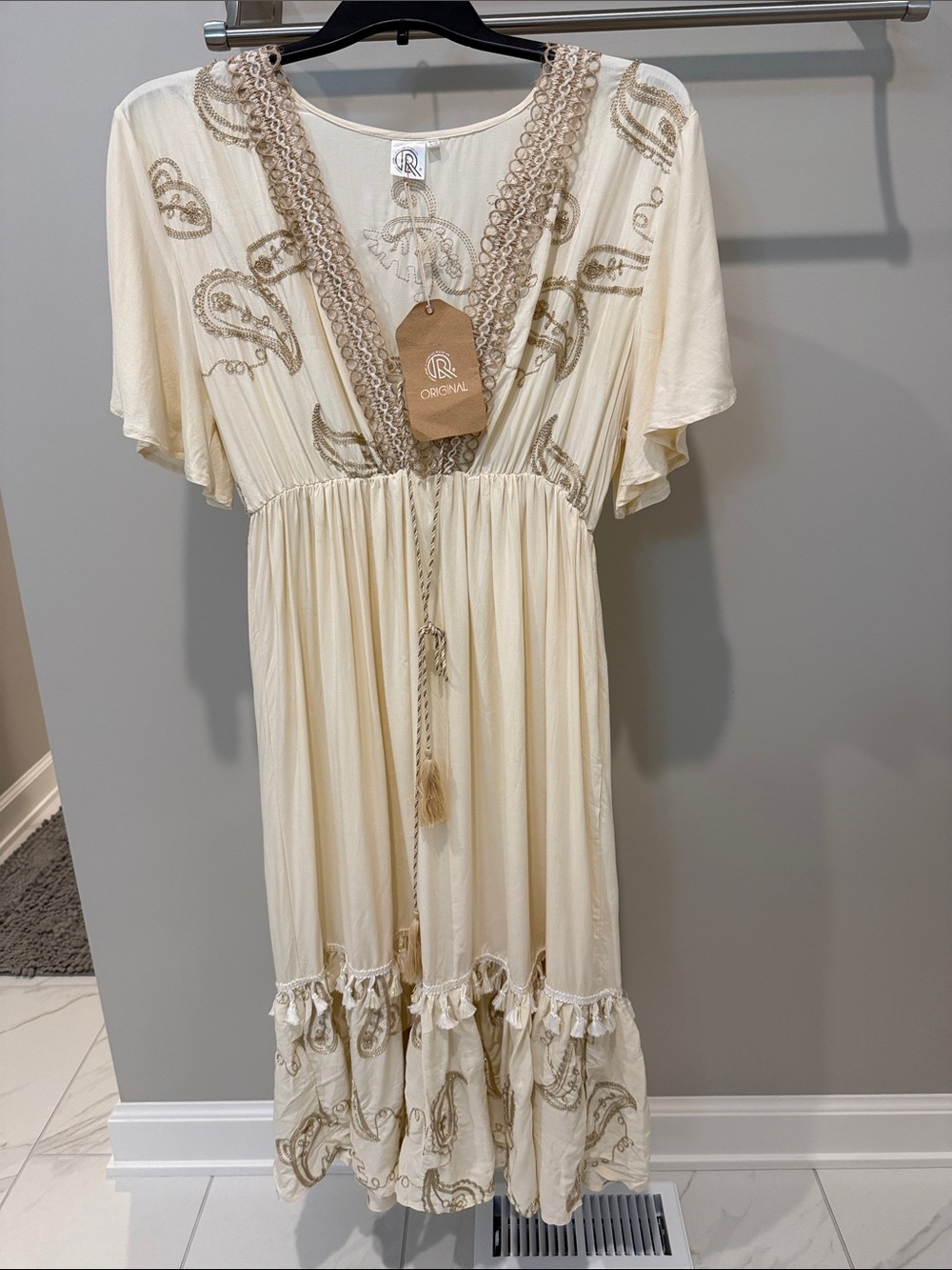 Travel to Tulum Cream Embroidered V-Neck Boho Dress Size S/M